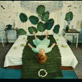 Film je zajímavou podívanou a potěší kreativní duše. 