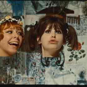 Ve filmu Sedmikrásky je často k vidění kolážovitá střihová skladba.