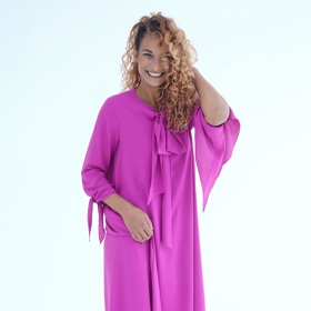 Teď moderátorka objevila nový postup s názvem Curly Girl Method, který na sobě začíná aplikovat.