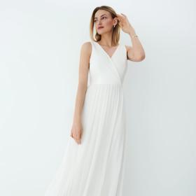 Bílé maxi šaty. MOHITO, 999 Kč