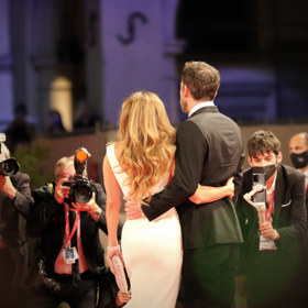 Jako pár spolu vyrazili už na 78. ročník Mezinárodního filmového festivalu v Benátkách.