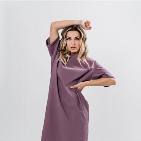 Dlouhé tričkové šaty s rozparky ze 100% bavlny s větší gramáží. MOJE, 1490 Kč