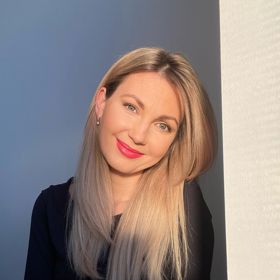 Sandra se tak zařadila mezi známé tváře, které jsou v tomto odvětví velmi úspěšné, například Kim Kardashian se značkou SKKN, Jennifer Lopez se značkou JLo Beauty i Jessica Alba se značkou Honest Beauty. 