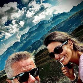 Jiří Langmajer a Adéla Gondíková letos tráví dovolenou v Dolomitech.