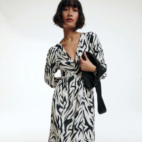 Vzorované šaty. RESERVED, 699 Kč