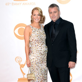 Momentálně je seriálový Joey podle všeho nezadaný, letos v únoru se totiž rozešel s dlouholetou přítelkyní, irskou televizní producentkou Aurorou Mulligan (38). Před ní devět let randil s americkou herečkou Andreou Anders (47, na snímku).