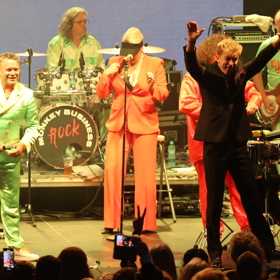 Adam Mišík to v závěrečný den festivalu rozjel po boku Matěje Rupperta.