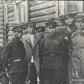 Stejně jako v nacistických táborech, i Sověti měli své dozorce, kteří se neštítili i těch nejodpornějších metod.