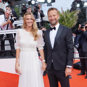 Pár byl dokonale sladěný a neskutečně jim to slušelo. 