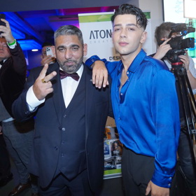 Jan Bendig se k romské národnosti hrdě hlásí, stejně jako třeba herec Zdeněk Godla.