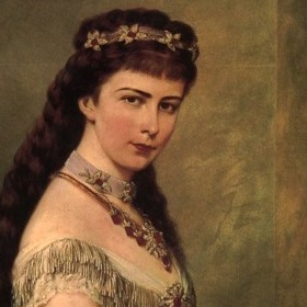 Alžběta Bavorská alias Sissi byla rakouská císařovna a korunovaná uherská královna. Narodila se na Štědrý den roku 1837 v Mnichově vévodkyni Ludovice, dceři bavorského krále Maxmiliána I. Josefa, a jejímu manželovi, bavorskému vévodovi Maxmiliánu Josefovi.