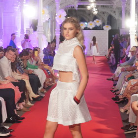 Natálie Jirásková už je zkušená modelka. Pro Beatu Rajskou chodí přehlídky docela pravidelně.