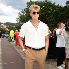 Adam rád obléká kousky, o kterých je přesvědčený, že mu padnou.