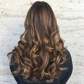 Proto je s neupravenými vlasy téměř neuvidíte.