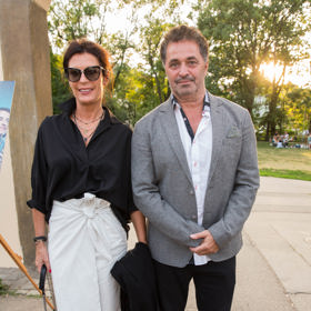 Daniela Dejdarová s manželem se také začátkem léta objevila na premiéře muzikálu Marta na pražské Kampě.