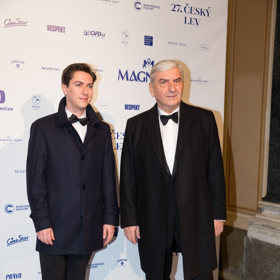 Miroslav Donutil je na svého syna Martina pyšný.