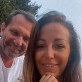 Agáta od té doby o vztahu téměř živě referuje na svém profilu na Instagramu.