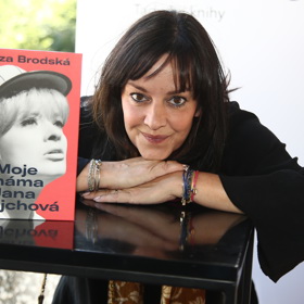 Tereza Brodská pracovala na knize Moje máma Jana Brejchová několik let.
