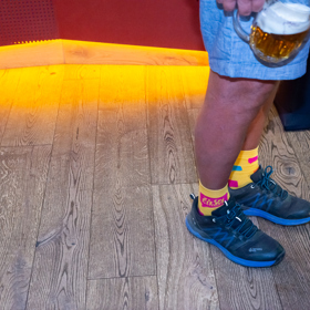 Skutečným bonbónkem jsou ponožky Pavla Nového, které nenechají v klidu žádného milovníka módy.