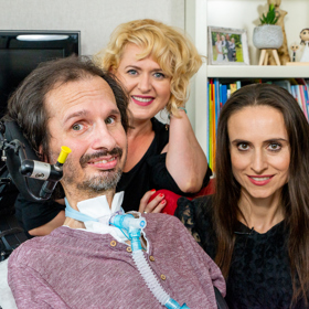 Manželka Denisa je Vladimírovi velkou oporou.