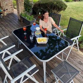 Dům Gabriely Partyšové stojí za Prahou a žije v něm už 17 let.