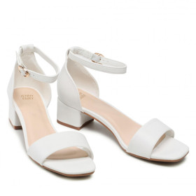 Bílé sandálky na klínku. JENNY FAIRY, 649 Kč