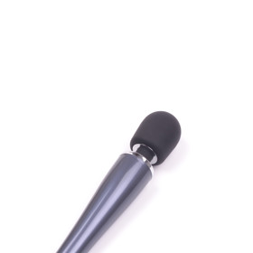 Masážní hlavici AkuWand 2 doporučuje testerka Veronika. Větší masážní plocha se dá použít na různá místa na těle a to jak u žen, tak u mužů. Dle jejích slov je to nejvíce multifunkční pomůcka. Cena 1599 Kč