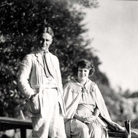 "Promiňte, že jsem tak intelektuální. Vím, že byste raději něco ženského, láskyplného a hezkého."