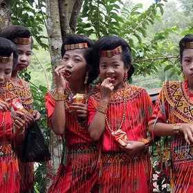Indonésští Torajané působí velmi mile...