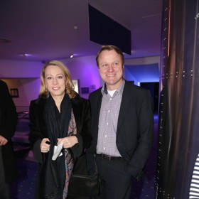 Emma Smetana je neteří bývalé poslankyně Kateřiny Jacques.