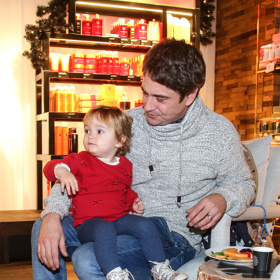 Saša Rašilov na archivním snímku s dcerkou Marií.