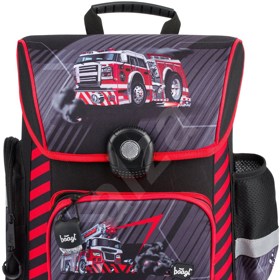 Školní aktovka Baagl s motivem hasičů o objemu 18 l, hmotnost 1,2 kg, rozměry 37×27×17 cm, vhodné od 7 let. Alza, 1609 Kč