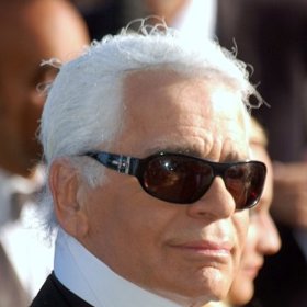 Karl Lagerfeld byl jeden z nejuznávanějších a nejvlivnějších světových módních návrhářů.