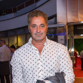 Herec, bavič, tanečník a zpěvák Martin Dejdar se narodil 11. března 1965 ve Vysokém Mýtě.