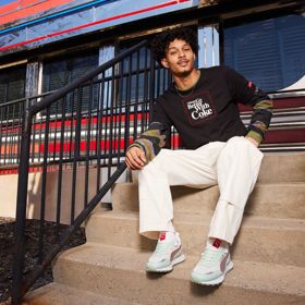 Vybrané produkty kolekce budou v ČR dostupné v Bibloo, Everball a Dual Sport v průběhu srpna.
