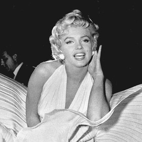 Herečka Marilyn Monroe: „Nechci vydělávat peníze, chci jen být úžasná."
