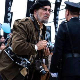 Johnny Depp hraje ve filmu Williama Eugena Smitha.