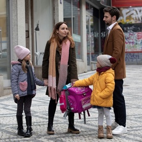 Evě (Veronika Arichteva) nekomplikuje život jen rozvod, ale také fakt, že za všech okolností říká to, co si myslí.