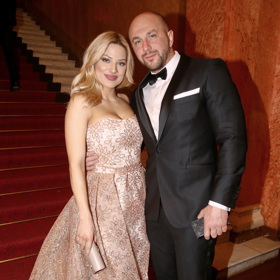 Miminko čeká Eva Perkausová s manželem Ivanem Heckem.