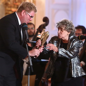 Zuzana Mináčová obdržela v roce 2018 Mezinárodní cenu Trebbia za tvůrčí činnost.