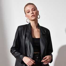 Dámská koženková bunda Trendyol. BezvaSport, 599 Kč