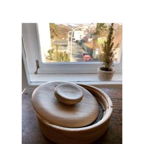 O jeho výrobky už mají zájem také lidé z širokého okolí.