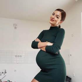 Těhotenství je pro modelku trochu hektické, protože se aktuálně stěhuje.