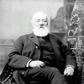 Myslíte si, že telefon vymyslel Alexander Graham Bell? Ve skutečnosti podal předběžný patent italský vynálezce Antonio Meucci. Jenže zemřel, než mu ho uznali.