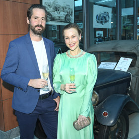 Společenskou událost si pár bez dětí vychutnával. Vlastina Svátková oblékla své vlastní šaty, protože jak říká, ve vypůjčených by se tak dobře necítila.