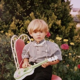 Tenhle roztomilý blonďáček je idol dívek Jan Kopečný. 