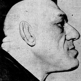 Ve 20 letech si Maurice Tillet všiml, že mu otékají nohy, ruce a hlava. Po návštěvě lékaře mu byla diagnostikována akromegalie, čili nadměrný růst a ztluštění kostí.
