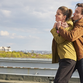 Zoufalý Jakub nakonec ohrožuje nejenom sebe, ale také Karlu.