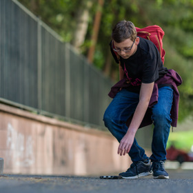 Šimon se ve škole stal terčem šikany.