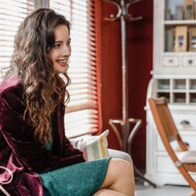 Jenže Skyler je takový uragán, že na sebe strhává všechnu pozornost. Navíc nehledí na okolí a důsledky svých činů.